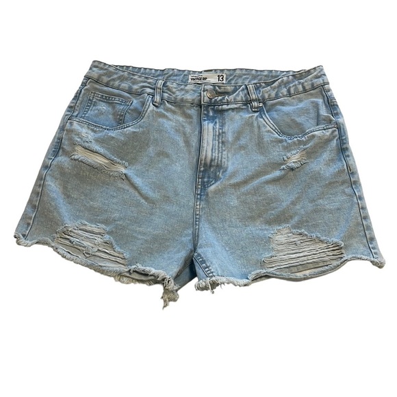 Urban Planet - Refuge Denim Vintage Rip Light Wash Jean Shorts - Size 13 - Picture 1 of 6